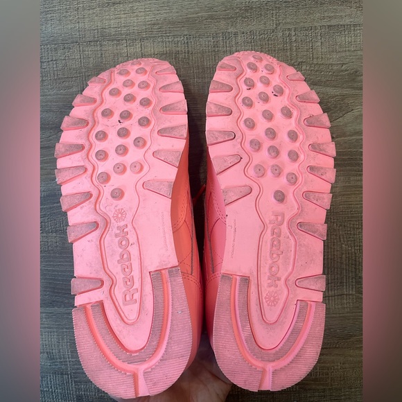 Pink Reebok Classics - Picture 7 of 9